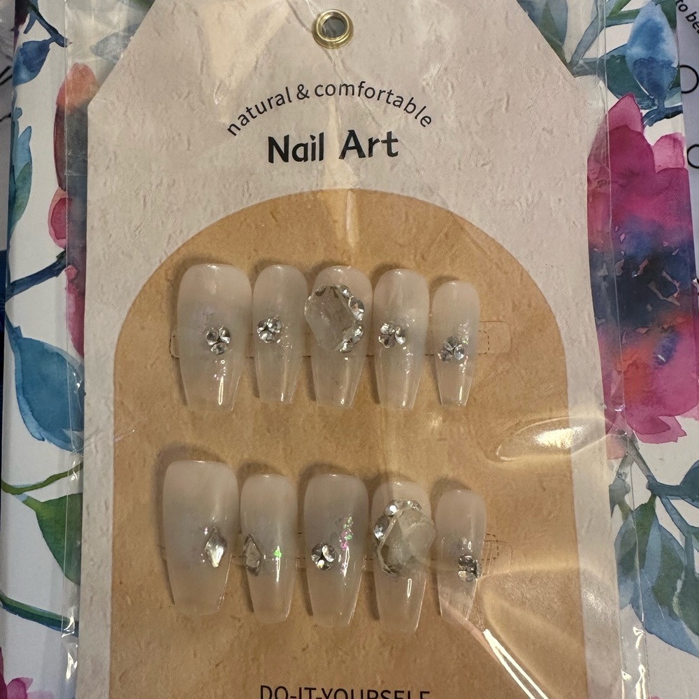 Elegant Handmade Press-On Nails with Large Jewels (Size Medium, 10 Nails)